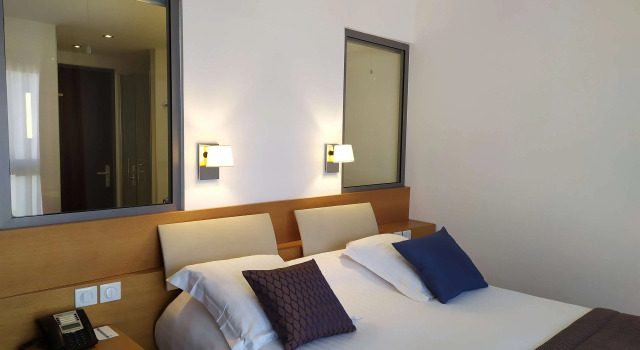 Четырёхместный семейный номер Standard Best Western Premier Hôtel du Vieux-Port