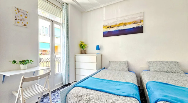 Семейные апартаменты с 2 комнатами с балконом Your Home In Valencia