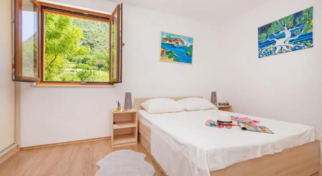 Holiday Home Ana's Paradise, Забронировать Дом для отпуска Отели Сребрено с парковкой, Парковка