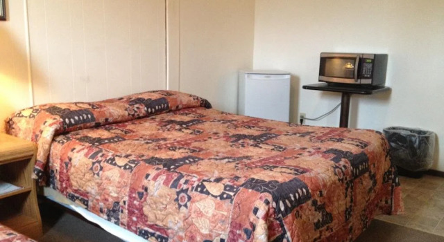 Twi-Lite Motel, Réserver Motel Moosomin Saskatchewan