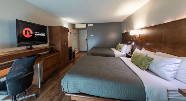 Четырёхместный номер Standard Hôtel & Suites Normandin Québec