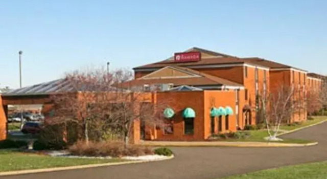 Двухместный люкс c 1 комнатой Wingate by Wyndham Canton-Hall of Fame