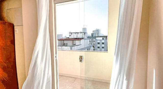 Apt na Praia do Morro,2 quadras do mar,com Garagem