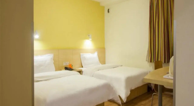 7 Days Inn Sea World Station Branch