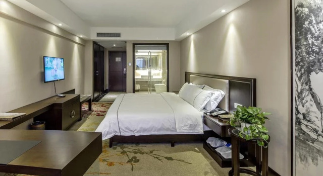 Camphor Forest Hotel