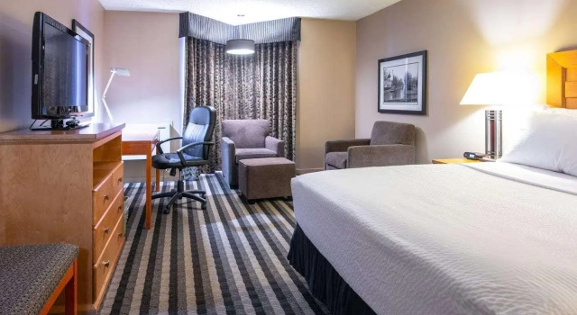 Двухместный номер Royal Hotel West Edmonton, Trademark Collection by Wyndham