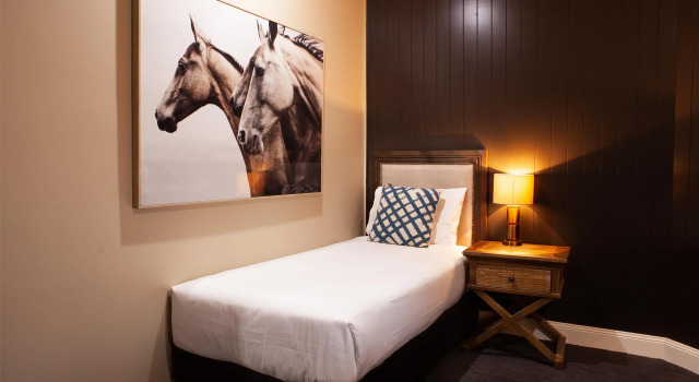 Семейная студия Nightcap at Archer Hotel