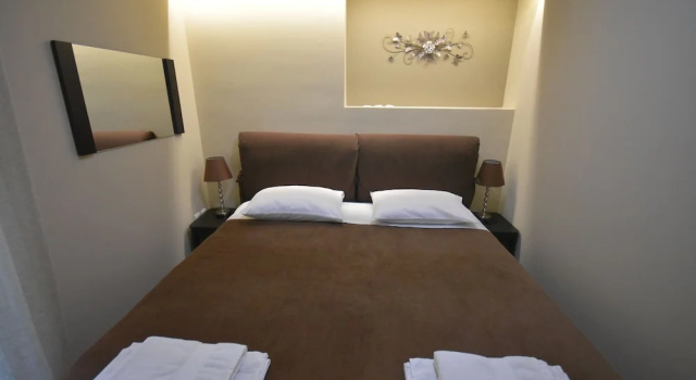 Номер Economy с балконом A&J Apartments or Rooms athens airport