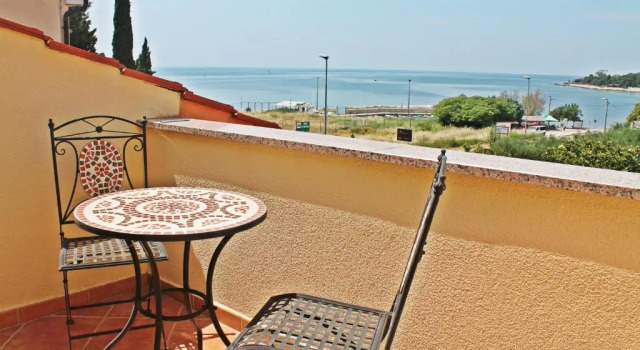 Апартаменты с 2 комнатами с балконом и с видом на море Apartments Jadran