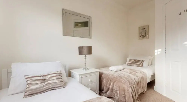Modern Apartment - mins to Marina/Stadium/City Center, Забронировать Апартаменты/квартира Саутгемптон Хэмпшир, рядом с Театр Nuffield Southampton, NST City