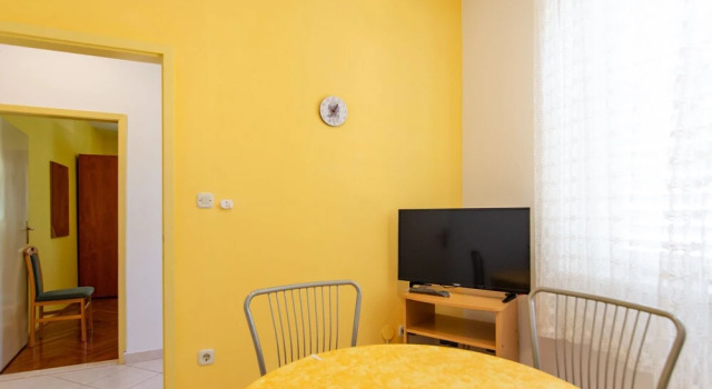 Apartments Amalthea, Забронировать Апартаменты/квартира Отели Биоград-на-Мору с парковкой, рядом с Частный Пляж «Кемп Сенди», Парковка