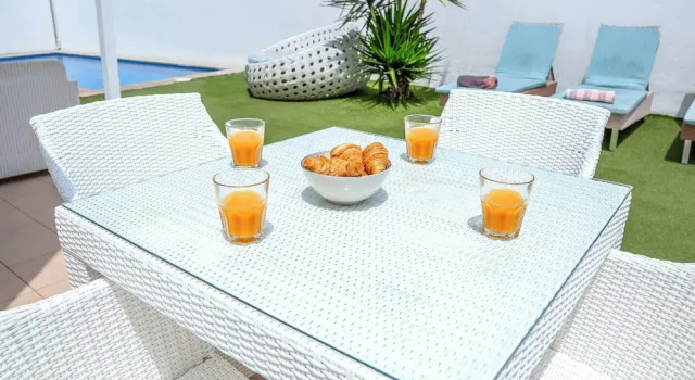 Villa Campanula, Забронировать Вилла Виллы Адехе, рядом с Центр водных видов спорта Tenerife Nautical Center, Вилла