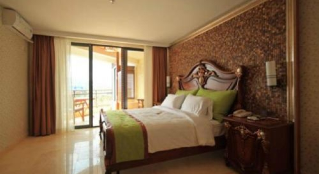 Xing Long Old Ban Yan Resort & Spa, Boek Resort Wanning Hainan
