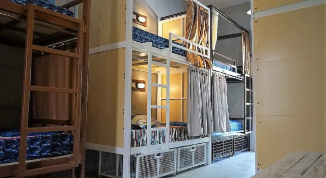 Кровать в общем номере с балконом Bali Bobo Hostel