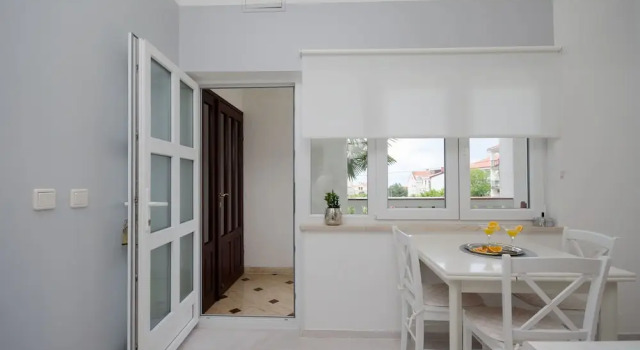 Apartments Sinisa, Varaa Huoneisto Hotellit Kvarner Islands uima-altaalla, Uima-allas