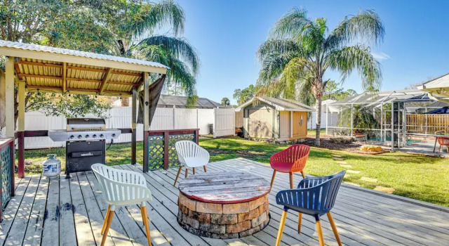 Коттедж Private Outdoor Oasis: Luxe Palm Coast Retreat