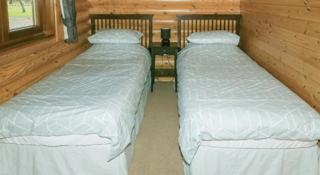Laxfield Lodges, Boek Hotel Hotels in Merseyside met zwembad, Zwembad