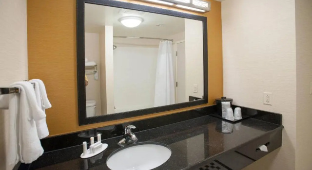 Четырёхместный номер Standard с балконом Fairfield Inn & Suites Orange Beach