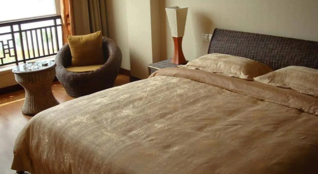 Shapotou Holiday Hotel
