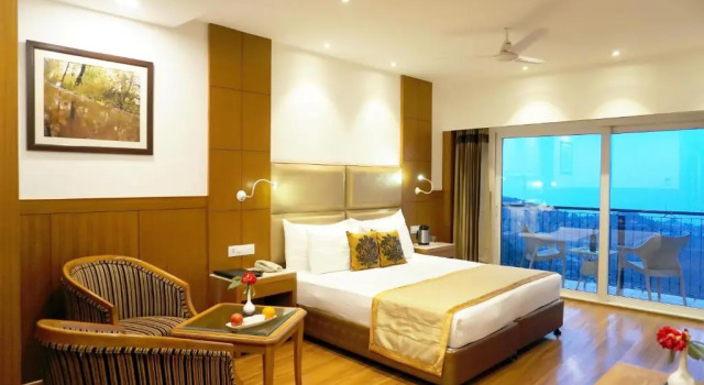 Номер Deluxe с красивым видом из окна Asia Spa Resort Centrally Air Conditioned with Heated Swimming Pool For Your Comfort Just a 10 minute drive from McLeod Ganj Market