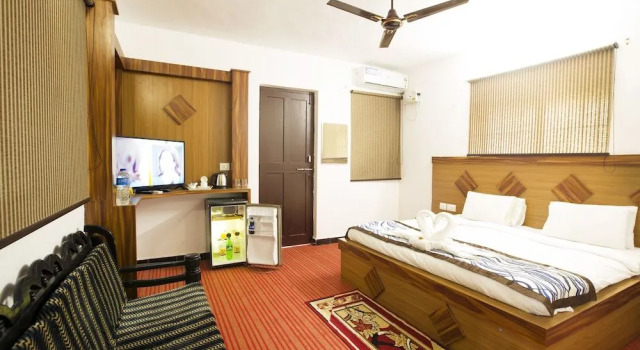 Acorn Beach Resort & Spa Goa, Varaa Lomakeskus 3 tähden hotellit kohteessa Goa, 3*