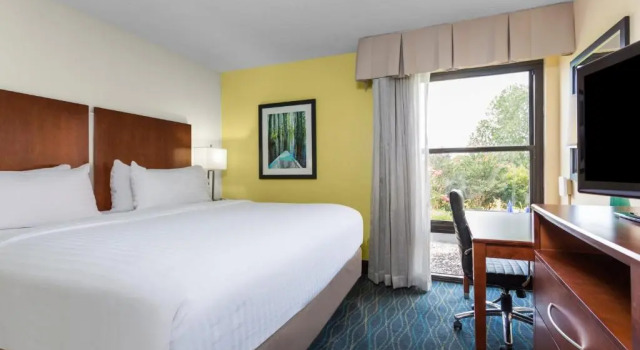 Двухместный номер Standard Holiday Inn Express & Suites Wilmington-University Center by IHG