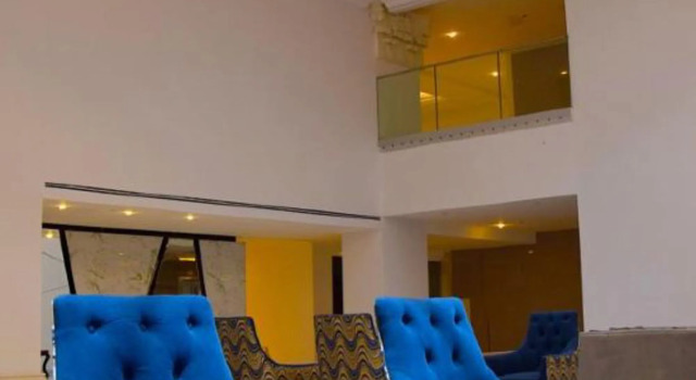 Nishat Hotel Johar Town, Rezerwuj Hotel Hotele 4-gwiazdkowe w Lahaur, 4*
