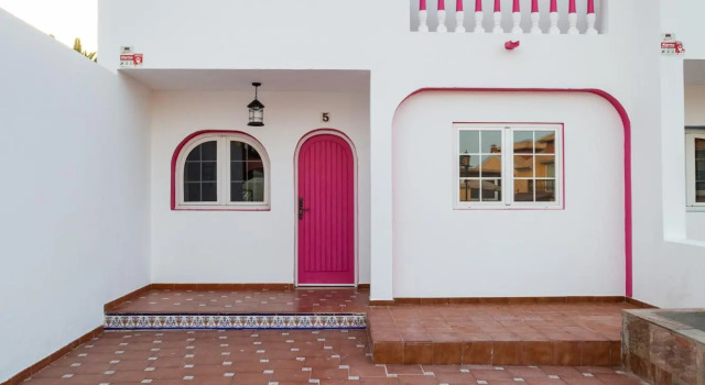 Beach Villa Eter with Private Pool BBQ in Heart of Corralejo by Amazzzing Travel, Забронировать Отель Отели Канарских островов с бассейном, Бассейн