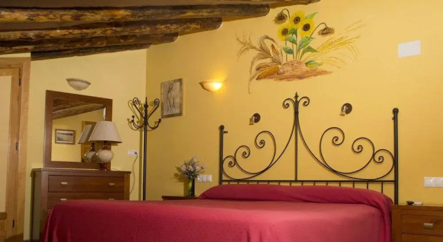 Entrefrutales Casa Rural, Book Hotel Hotels in Aragon with Parking, Parking