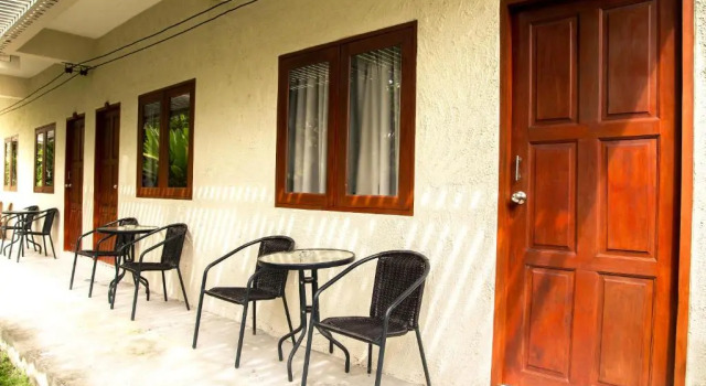 Кровать в общем номере Loyfa Natural Resort