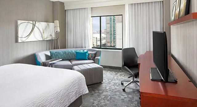 Номер Standard с красивым видом из окна Courtyard By Marriott Jersey City Newport