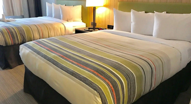 SunCoast Hotel Anaheim, Tapestry Collection by Hilton, Забронировать Отель Анахайм Disneyland California, рядом с Курорт Disneyland® Resort