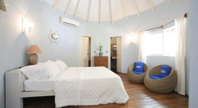 Вилла Beach семейная Nika Island Resort & Spa, Maldives