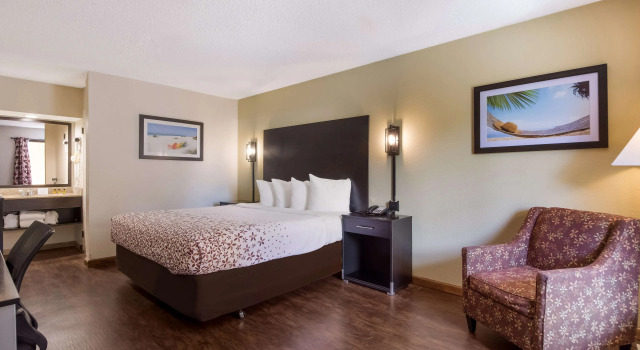 Двухместный номер Standard SureStay Hotel by Best Western St Pete Clearwater Airport
