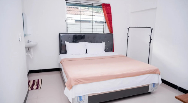 Hotel Pusponjolo Syariah Semarang RedPartner, Reservar Hotel Hotéis baratos em Semarang, perto de Lawang Sewu