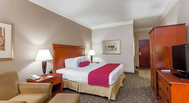 Люкс Baymont by Wyndham Madisonville