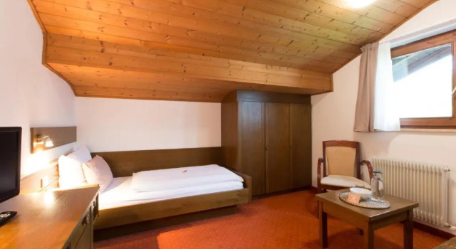 Номер Standard Pension Sankt Urban