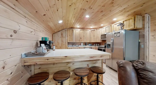 Double L Ranch 1 Bedroom Farmhouse by RedAwning