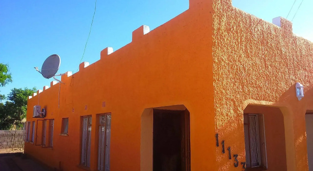 Wells Guest House, Book Guesthouse Hotels in Francistown with Parking, Parking
