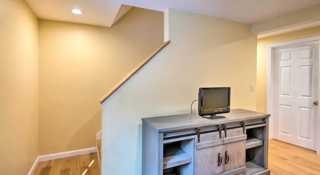 Cozy White Mtn Hideaway ~ 4 Mi to Hiking & Skiing!, Rezervați Hotel Bartlett New Hampshire