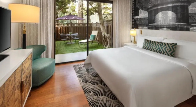 Двухместный номер Standard Avenue of the Arts Costa Mesa, a Tribute Portfolio Hotel