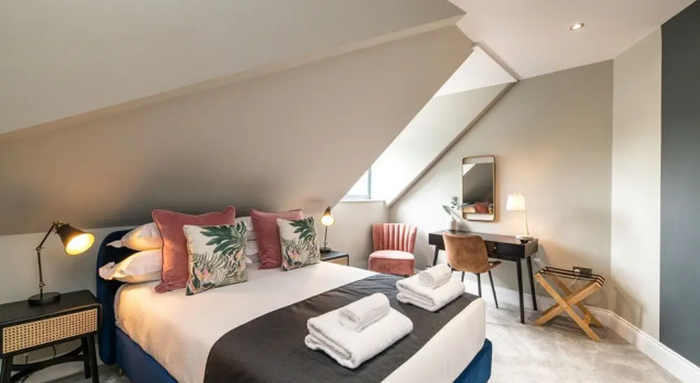 Апартаменты Chelmsford Loft 6 Penthouse