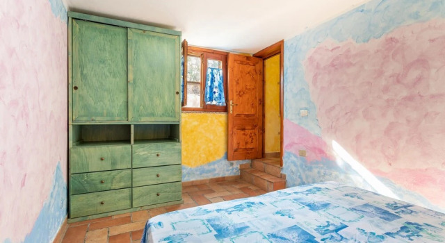Casa Glicine, Book Feriehus Hoteller i Costa Verde med parkering, Parkering