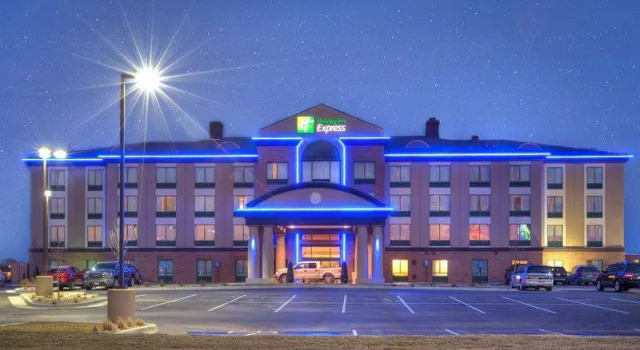 Run of House Holiday Inn Express Wichita South by IHG