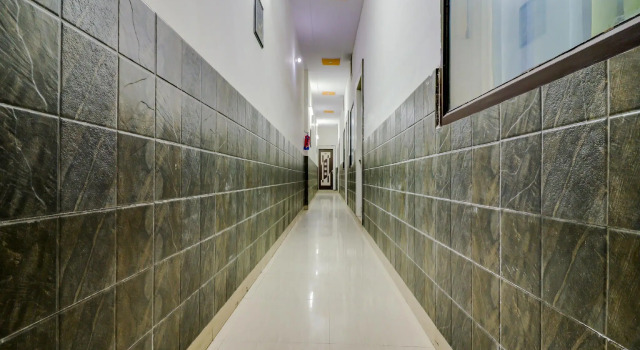 OYO 70454 Hotel Redox, Забронировать Отель Хисар штат Харьяна