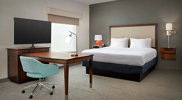 Двухместный люкс c 1 комнатой Hampton Inn & Suites Portland/Hillsboro-Evergreen Park