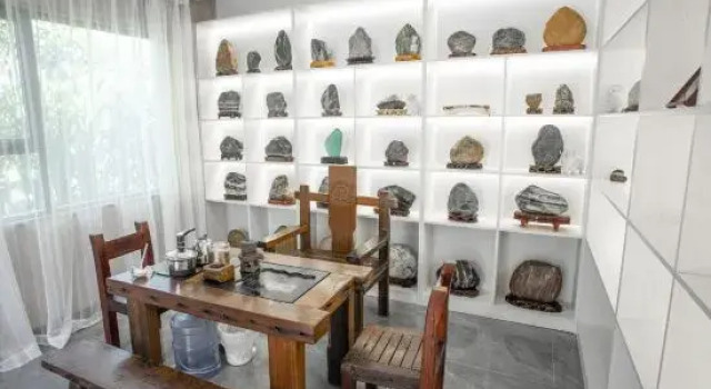 Moon Small House B&B, Book Bed and Breakfast Yining 
