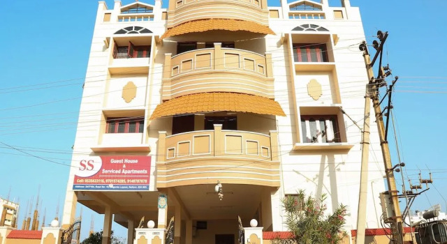 Capital O 7141 SS Guest House, Rezerwuj Pensjonat Hotele w Andhra Pradesh z parkingiem, Parking