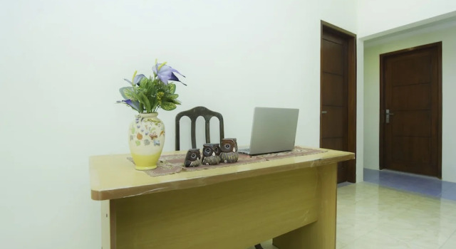 Edelweiss Residence Syariah by OYO Rooms