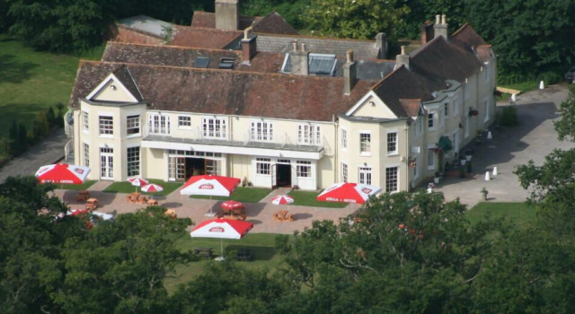 Tyrrells Ford Country Inn  Hotel, Book Hotel Christchurch Dorset